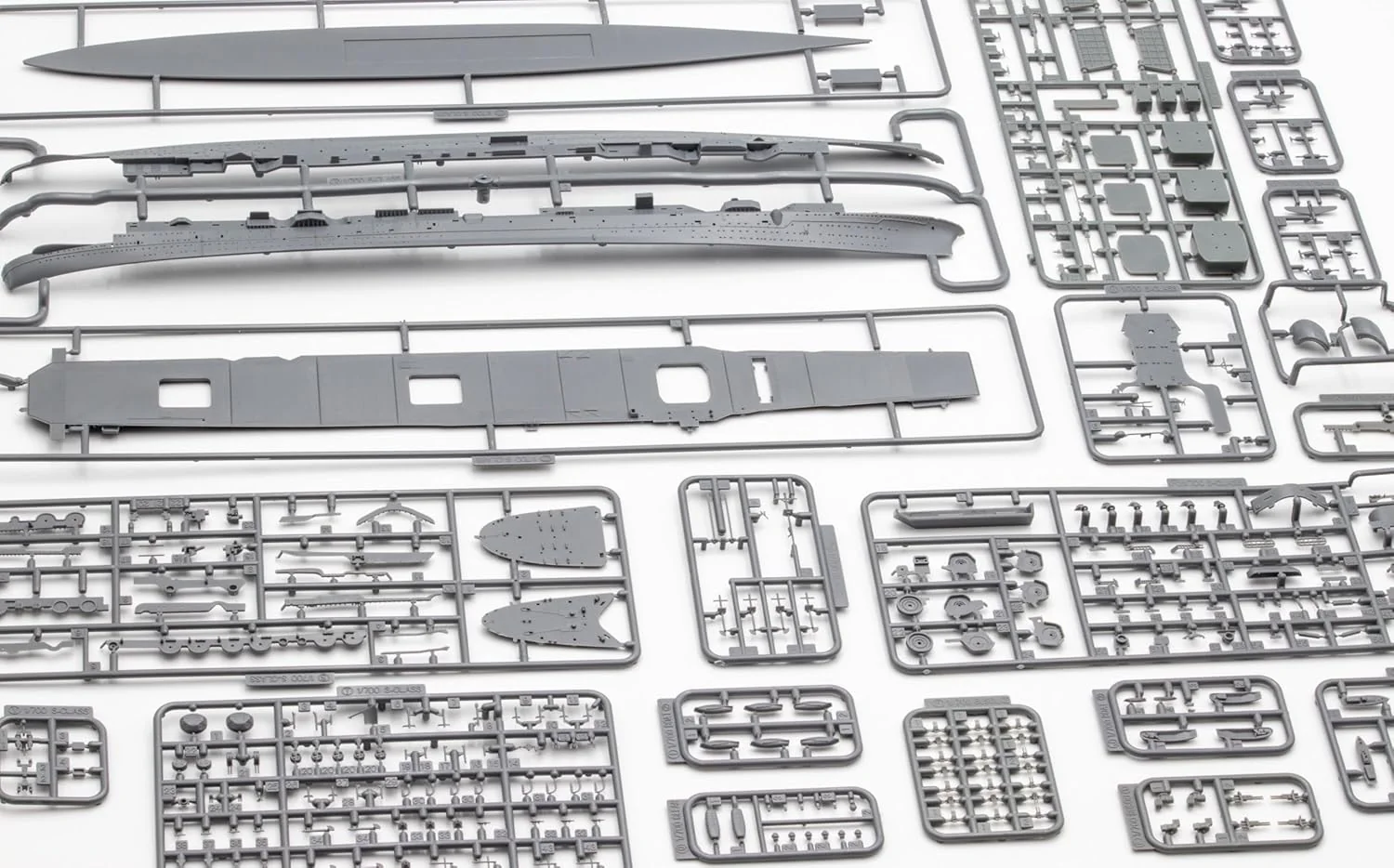 Fujimi 1/700 Special Series No.041 IJN Aircraft Carrier Shokaku (1941/At The Time Of The Outbreak Of War) Standard Edition - Image 3