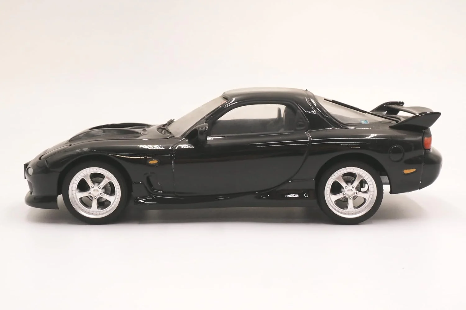 Fujimi 183732 1/24 Initial D Series No.17 FD3S RX-7 Kai Kyoko - Image 3