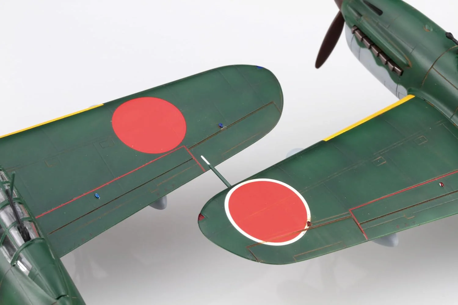 Fujimi C42 1/72 Japanese Navy Suisei Type 12 Carrier-Based Bomber - Image 3
