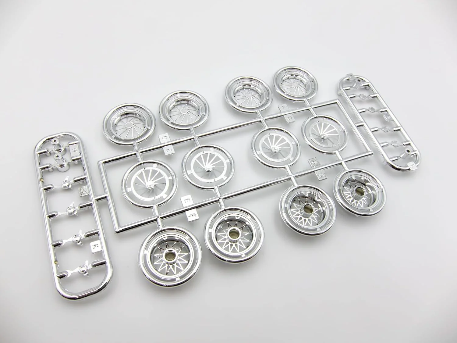 Fujimi HC-13 1/24 Hysocar Series No.13 Crown 2.0 Supercharger (Hisocar Version) - Image 2
