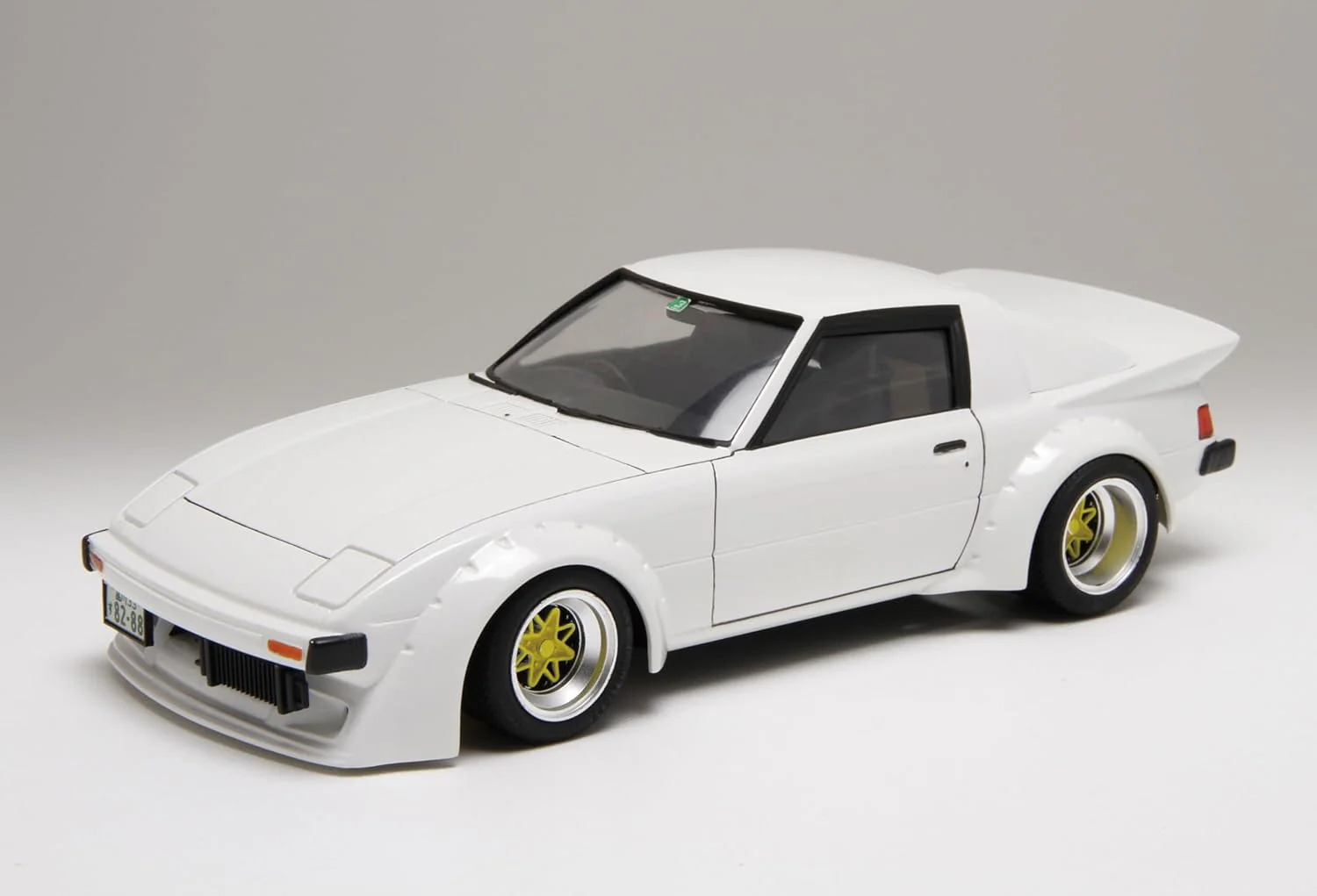 Fujimi ID80 1/24 Mazda Savanna SA22C RX-7 - Image 3