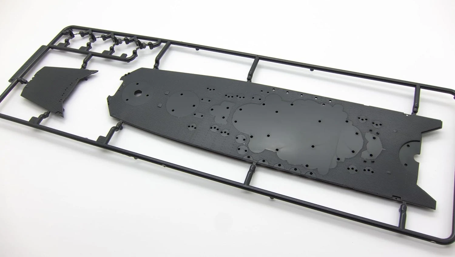 Fujimi NEXT-1EX-4 1/700 Japanese Navy Battleship Yamato (Black Deck) with Etching Parts - Image 8