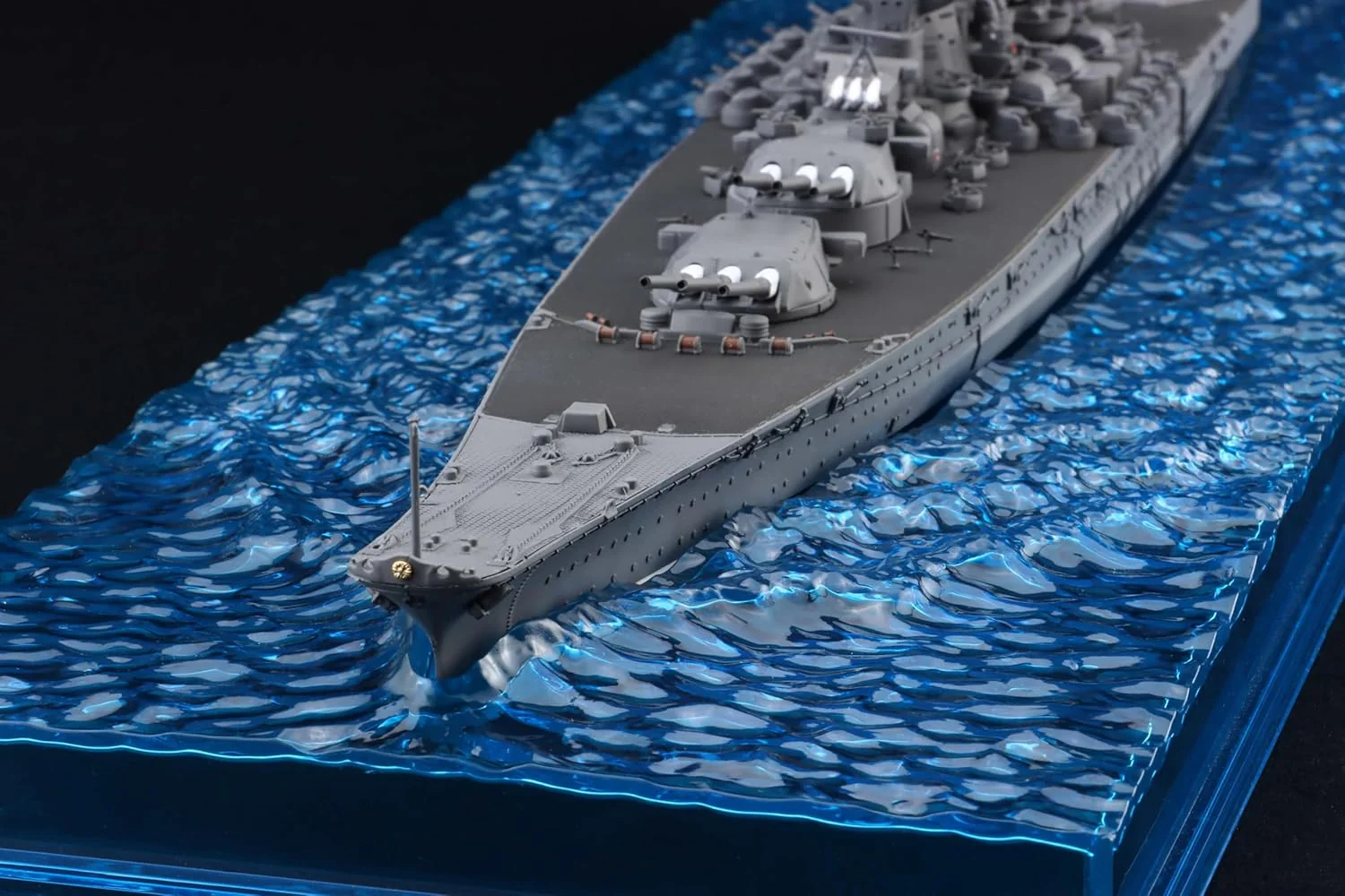 Fujimi WN-1EX-1 1/700 IJN Battleship Yamato (Operation Ten-Go/1945) Special Edition (with Etched Parts) - Image 4