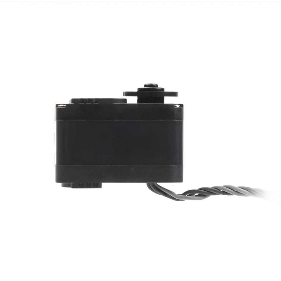 Futaba 400113-3 RS305CR Coreless motor & metal gear, compact and lightweight servo - Image 3