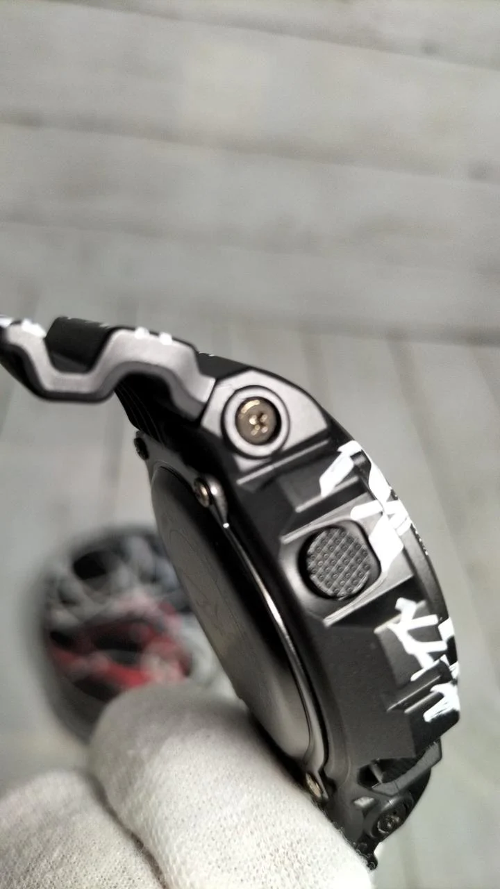 G-SHOCK×FUTURA Wristwatch GD-X6900FTR - Image 5