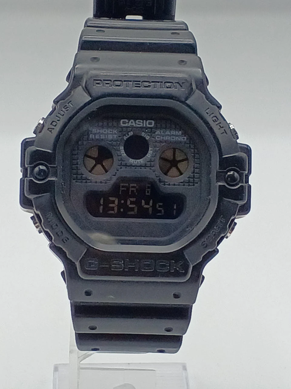 G-SHOCK Quartz DW-5900BB - Image 2