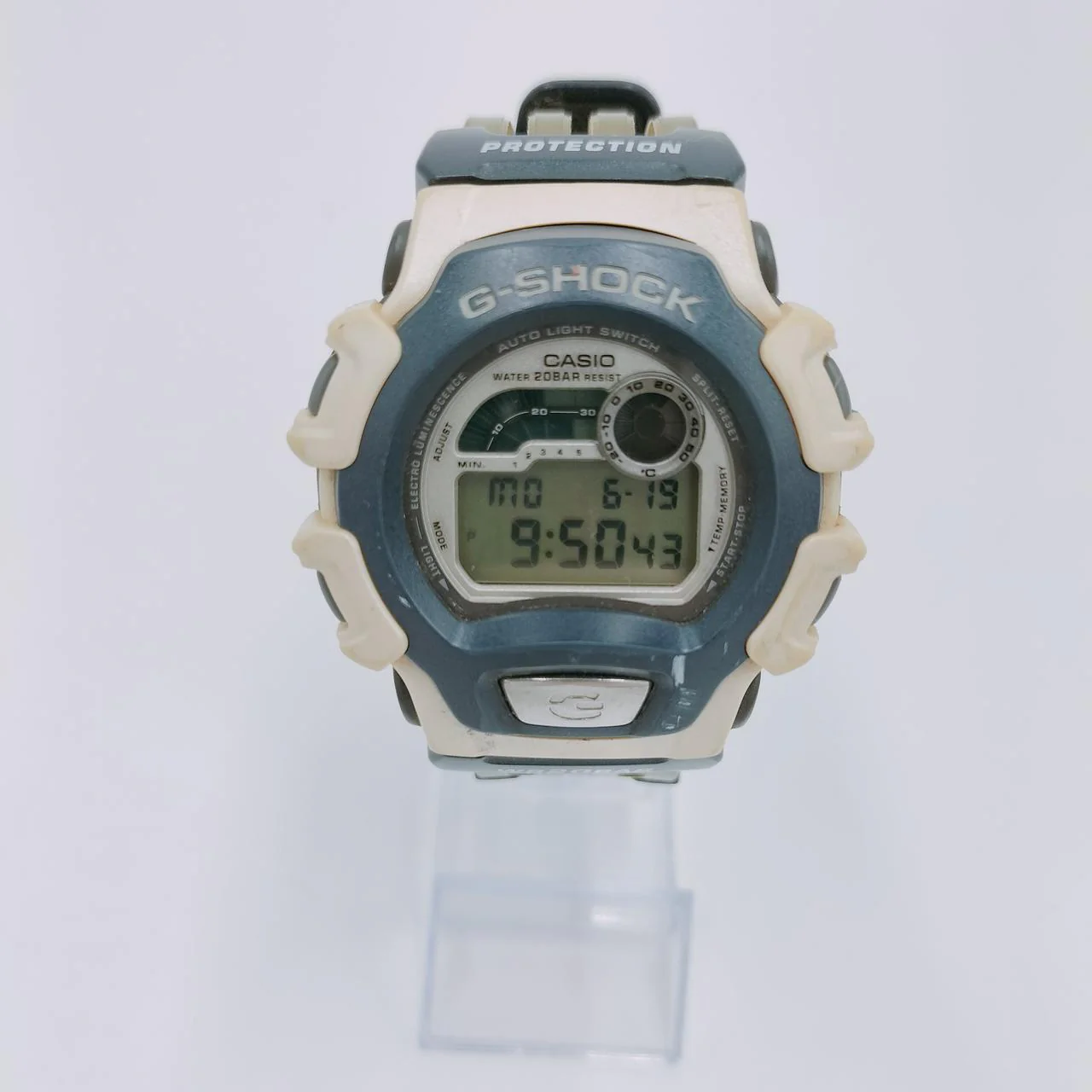 G-SHOCK Wristwatch DW-004