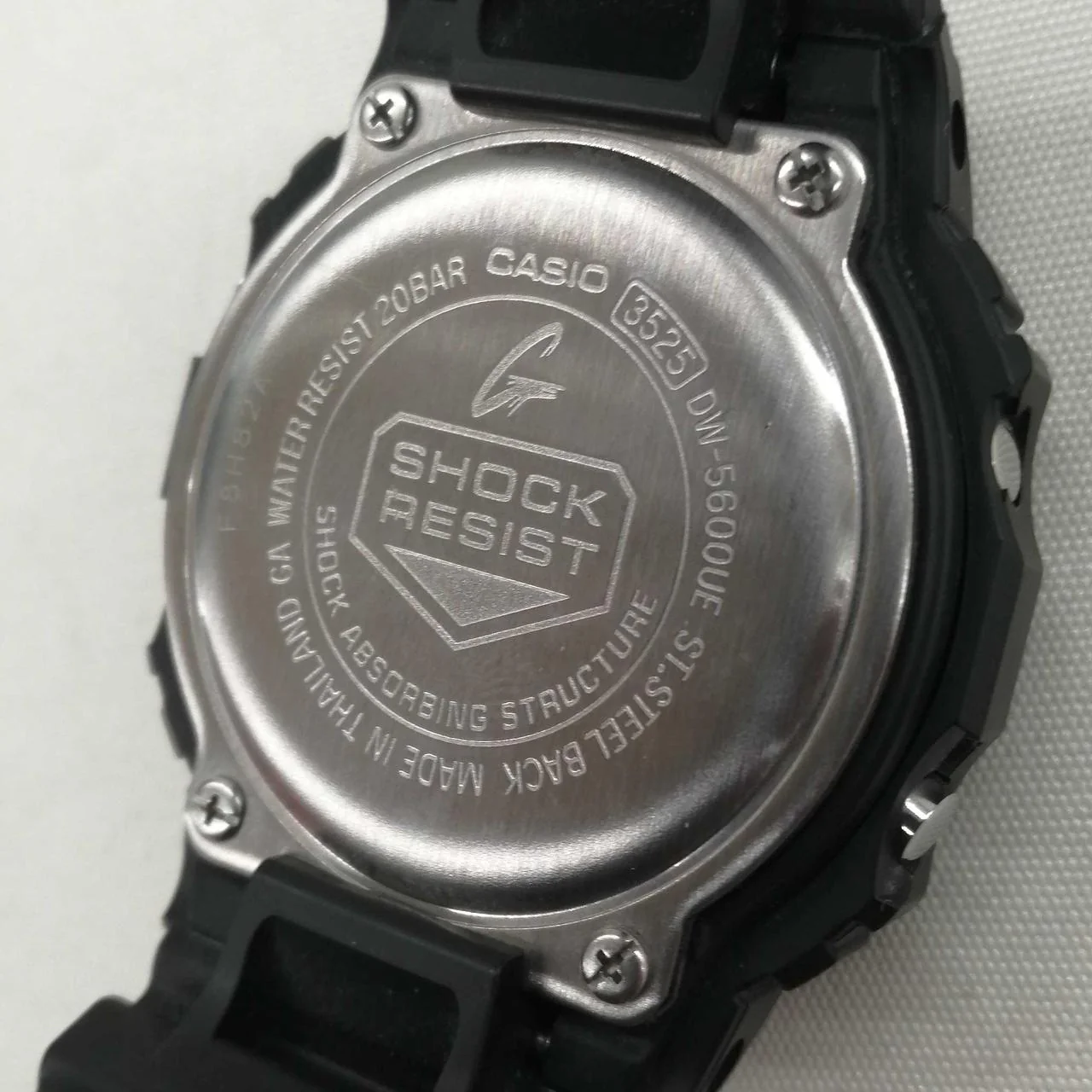 G-SHOCK Wristwatch DW-5600UE - Image 4