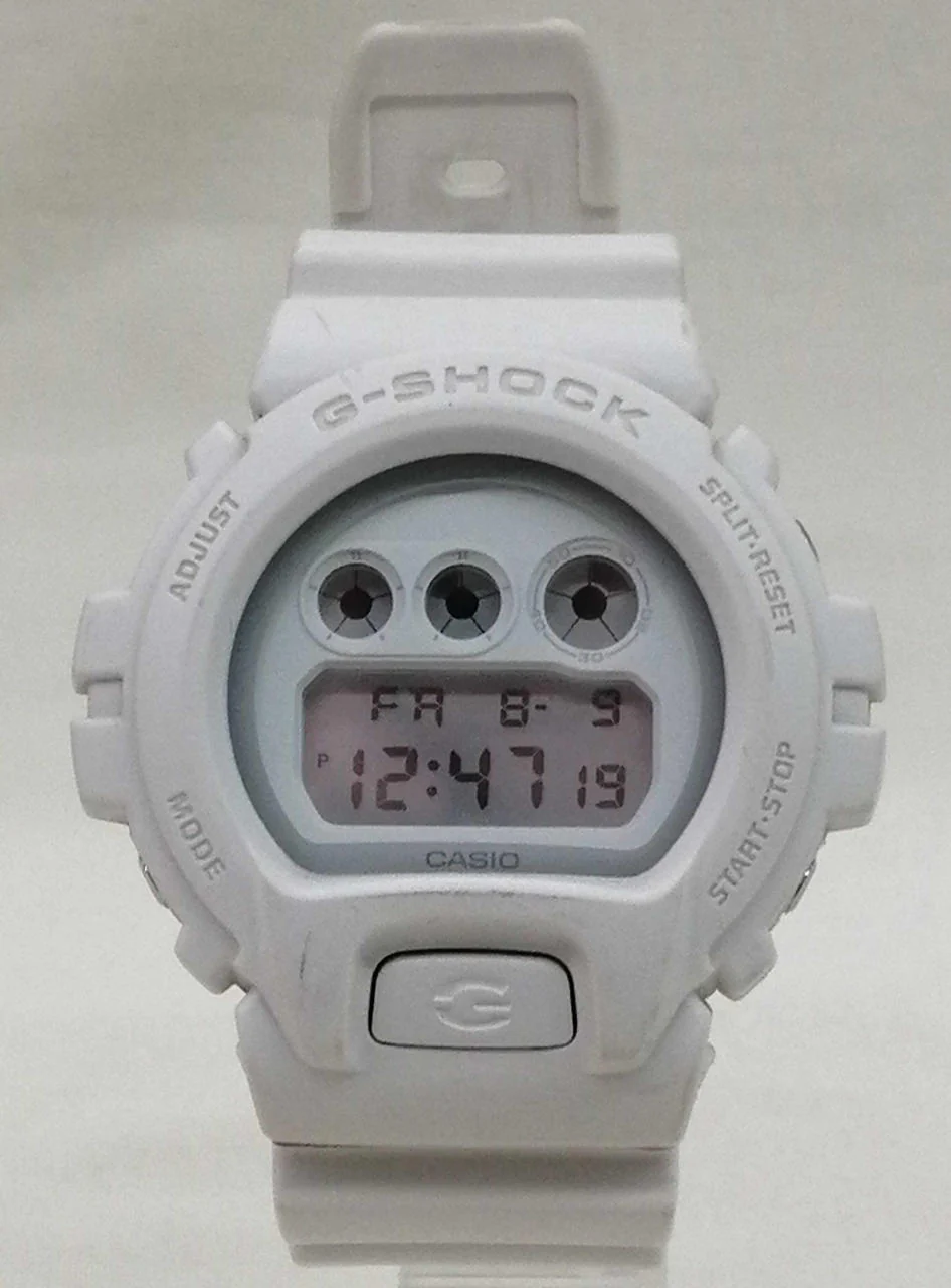 G-SHOCK Wristwatch DW6900WW - Image 2