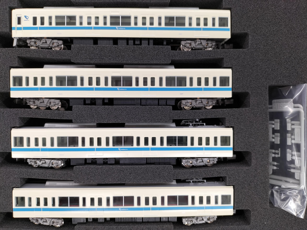 Greenmax Model Train Odakyu 8000 Series Body Refurbished Car 8251 Set 6-Car Set with Motor - Image 3