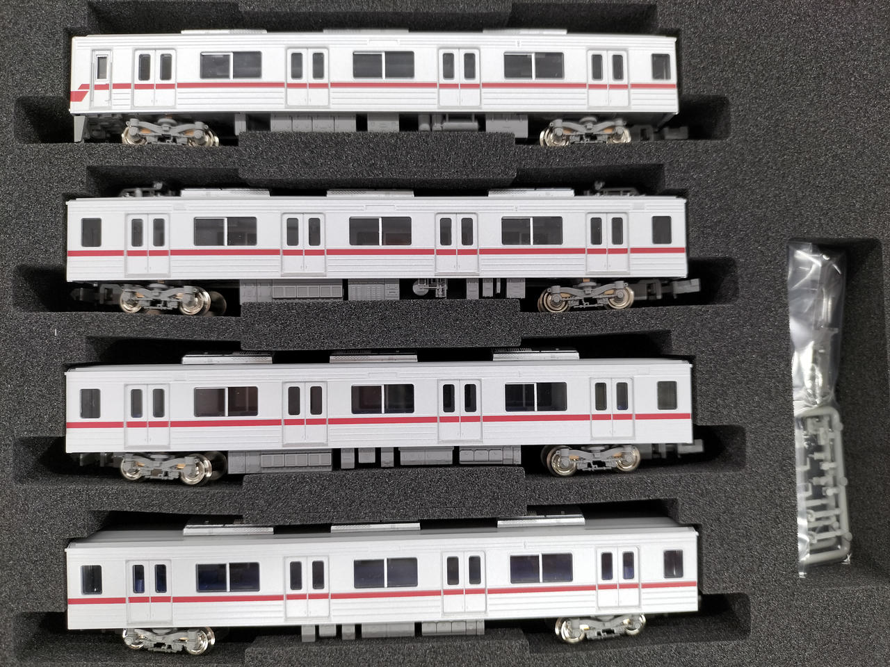 Greenmax Model Train Tobu 30000 Series Isesaki Line Old Logo, Pre-Illumination, Car Number Selection Type 6-Car Set - Image 3