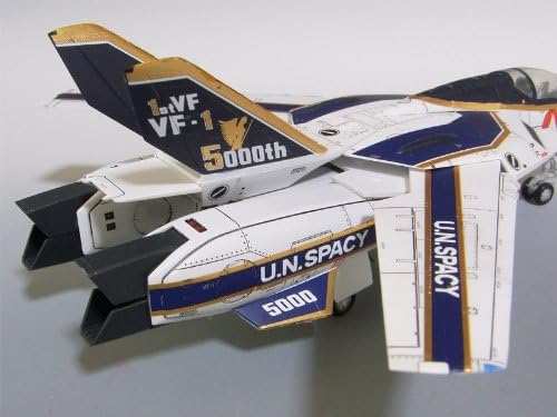 Hasegawa 1/72 VF-1A Valkyrie Production 5000 Commemorative Painting Machine 65788 - Image 3