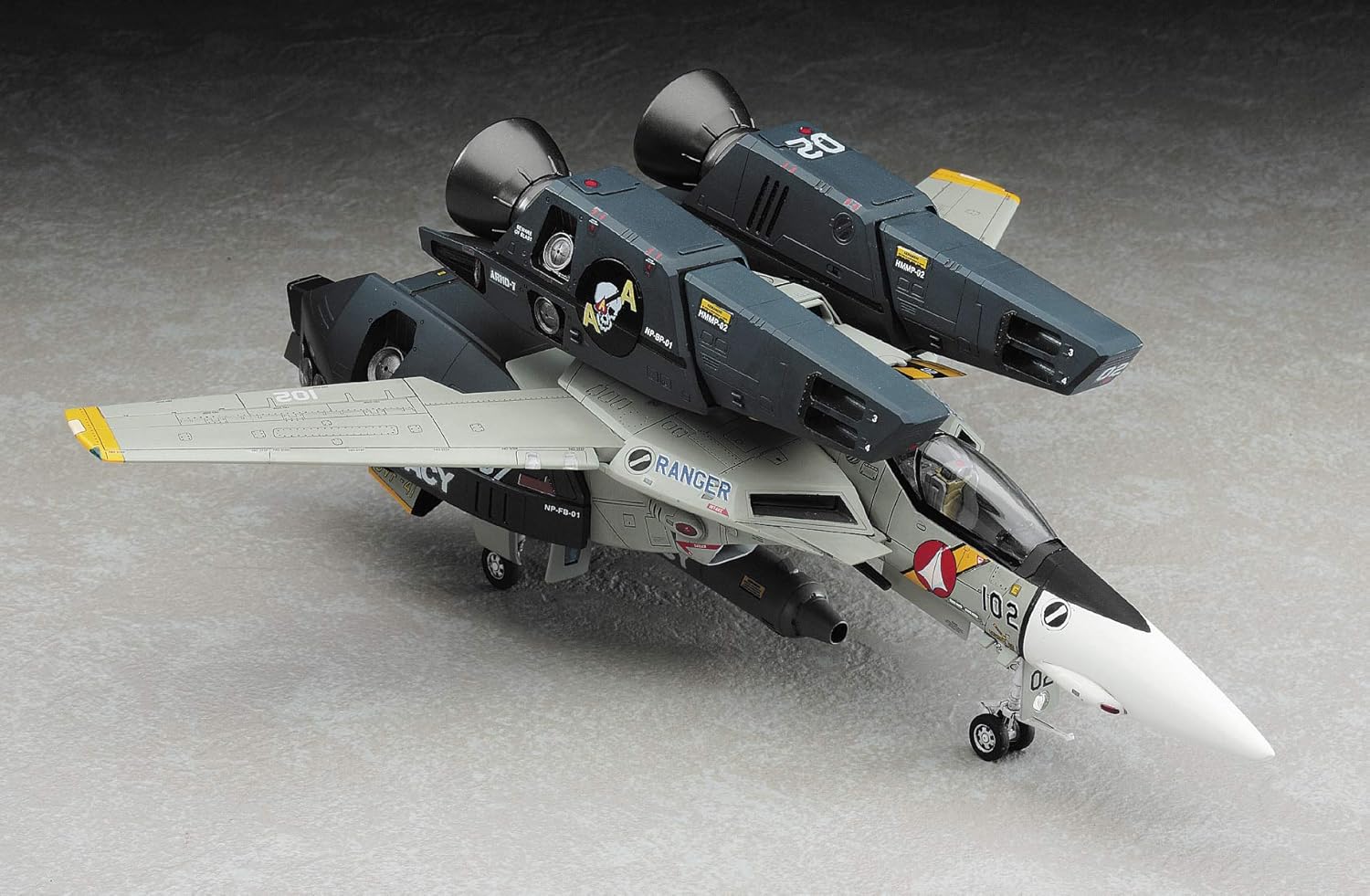 Hasegawa 65782 1/72 VF-1J Super/Strike Valkyrie SVF-41 Black Aces (Macross) - Image 11