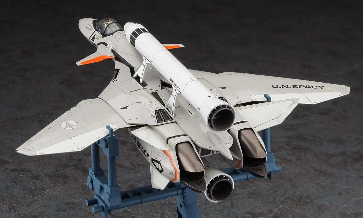 Hasegawa 65891 1/72 Macross Plus VF-11B Thunderbolt w/Rocket Booster - Image 13