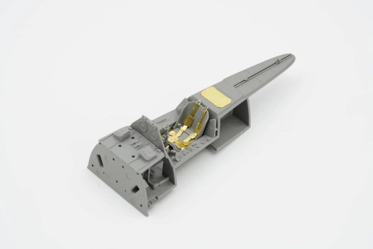Hasegawa BF009 1/35 Focke-Wulf Fw190 A-8 4in1(R2/R6/R7/R8) - Image 6