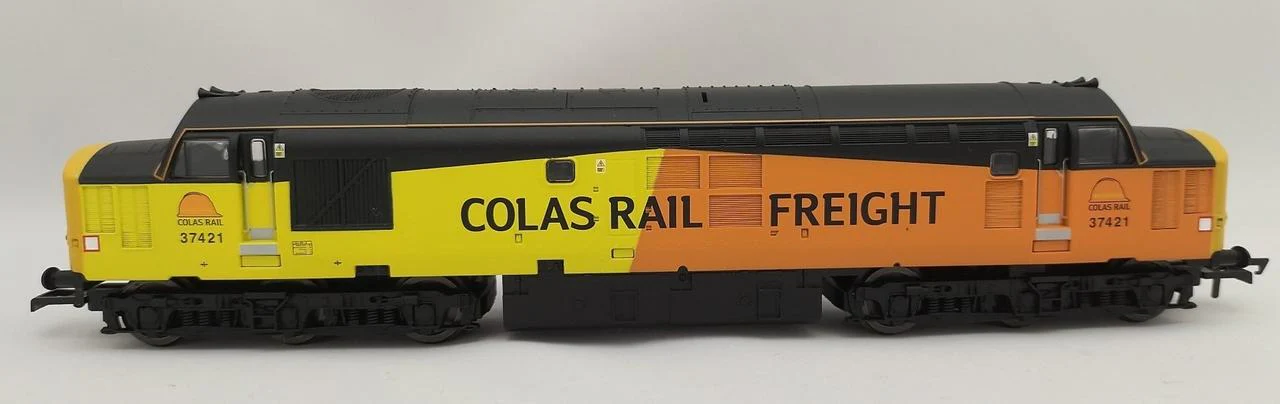 HORNBY HO Gauge CLASS 37 - Image 2