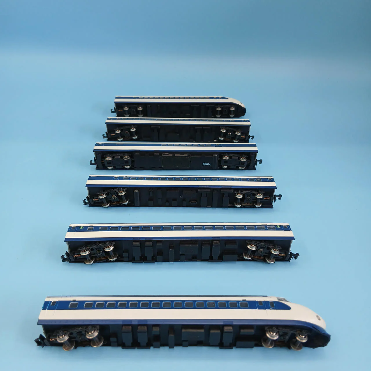 KATO 0 Series 2000 Tokaido & Sanyo Shinkansen Electric Train 6-Car Set 10-136 - Image 6