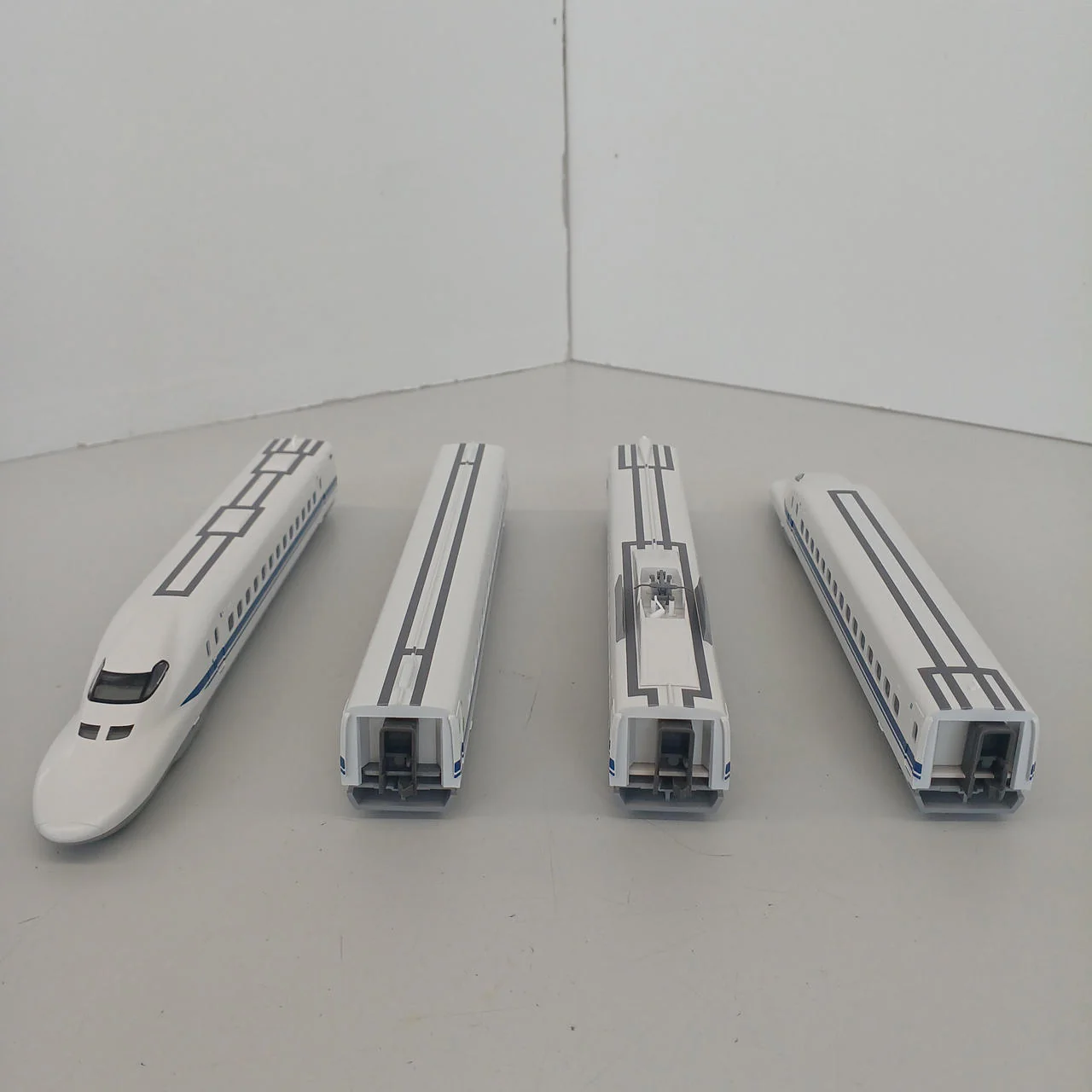 KATO 1/160 700 Series Shinkansen Nozomi 4-Car Basic Set 10-276 - Image 10