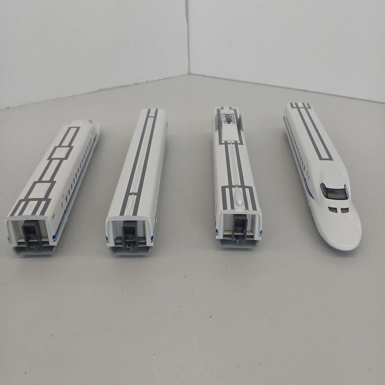 KATO 1/160 700 Series Shinkansen Nozomi 4-Car Basic Set 10-276 - Image 11