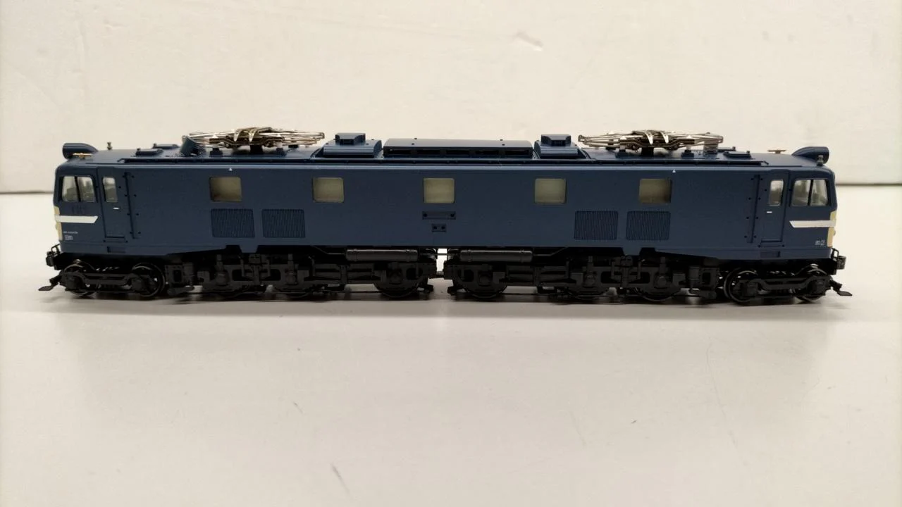 KATO 1-301 EF58 (Large Window, Blue) 1-301 HO Gauge - Image 5