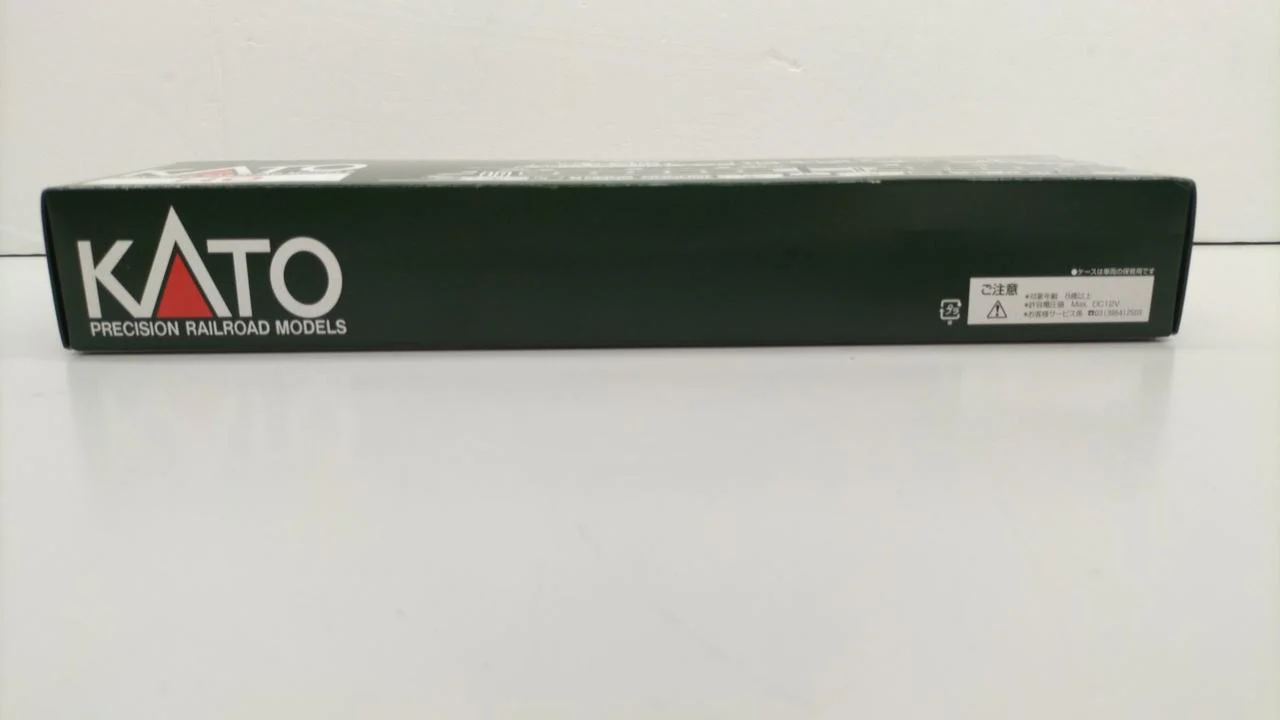 KATO 1-301 EF58 (Large Window, Blue) 1-301 HO Gauge - Image 6