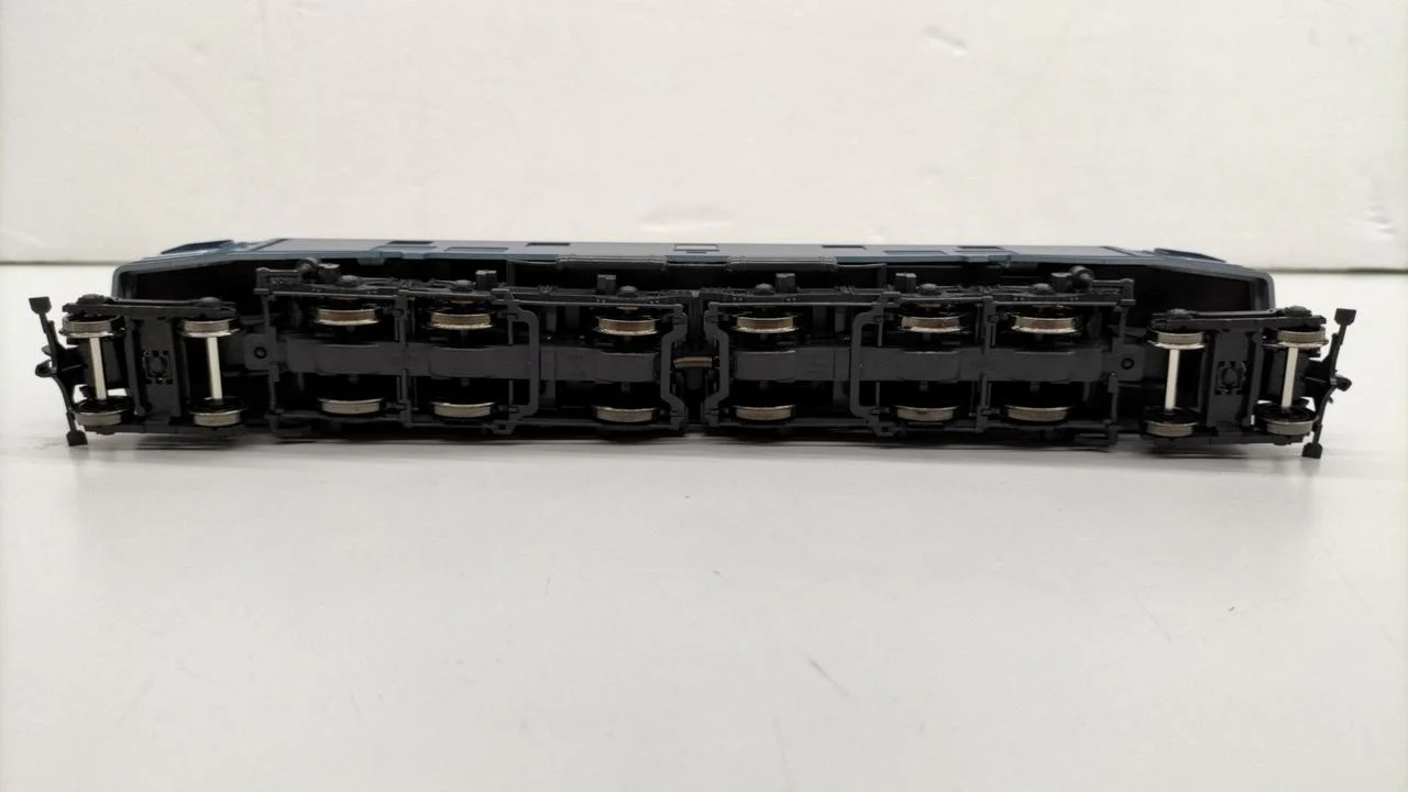 KATO 1-301 EF58 (Large Window, Blue) 1-301 HO Gauge - Image 8