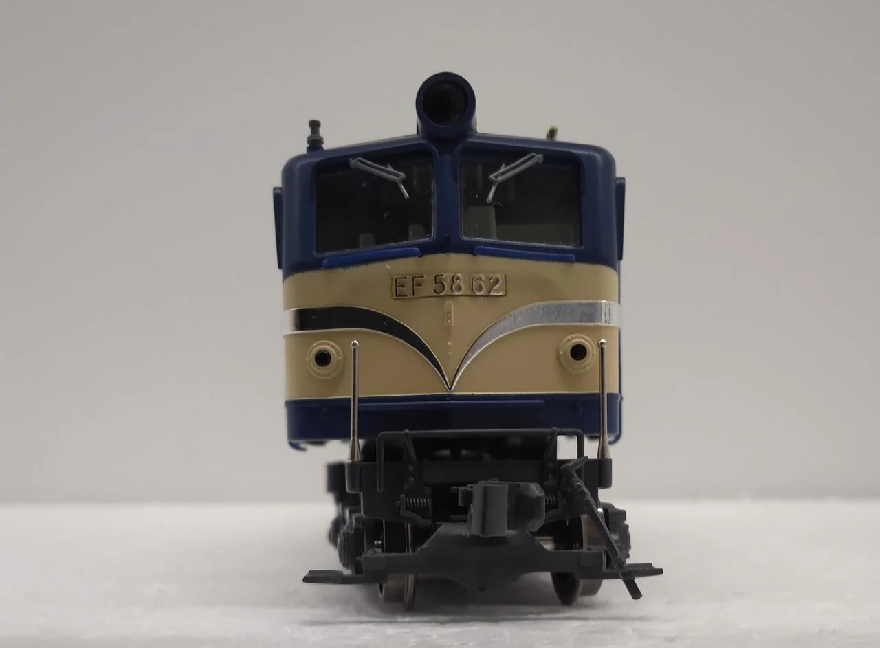 KATO 1-301 EF58 (Large Window, Blue) - Image 8
