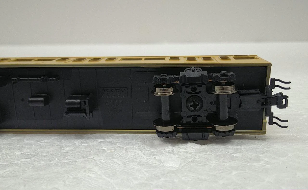 KATO 10-516 103 Series Non-ATC Cars Sobu Local Line Color 10-Car Set - Image 9