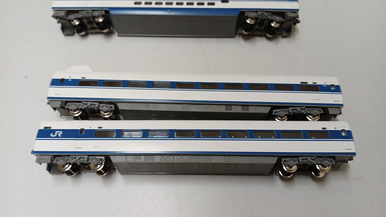 KATO 100 Series Shinkansen Grand Hikari Add-on Set 10-355 - Image 7
