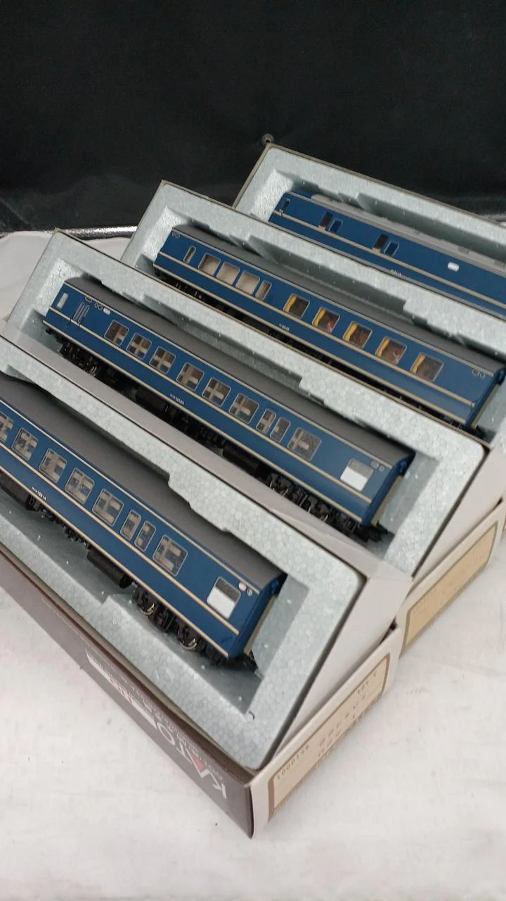 KATO 20 Series Limited Express Type Sleeper Passenger Car 3-504 4-Car Basic Set