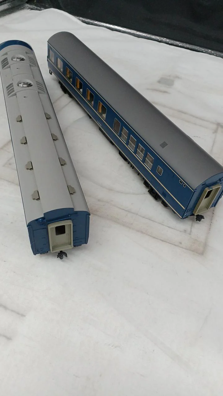 KATO 20 Series Limited Express Type Sleeper Passenger Car 3-504 4-Car Basic Set - Image 8