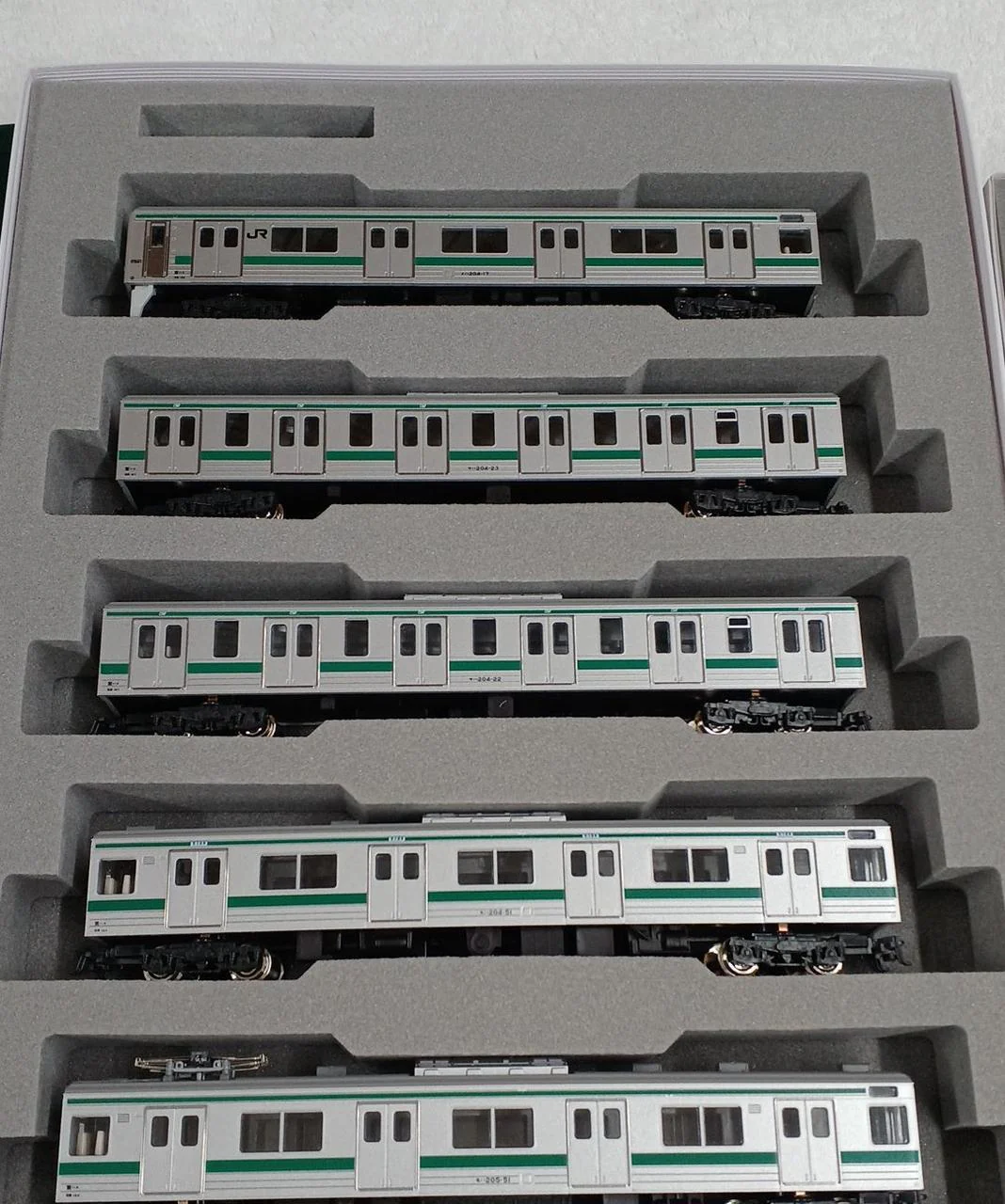 KATO 205 Series Saikyo Line Colors 10-274 205 Series 10-Car Set B - Image 2