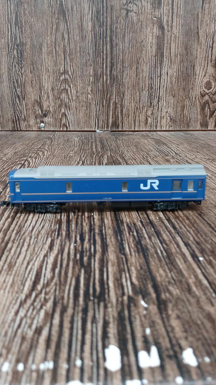 KATO 24 Series Sleeper Limited Express 'Hokutosei' 6-Car Basic & Add-on Set 10-831/10-832 - Image 10