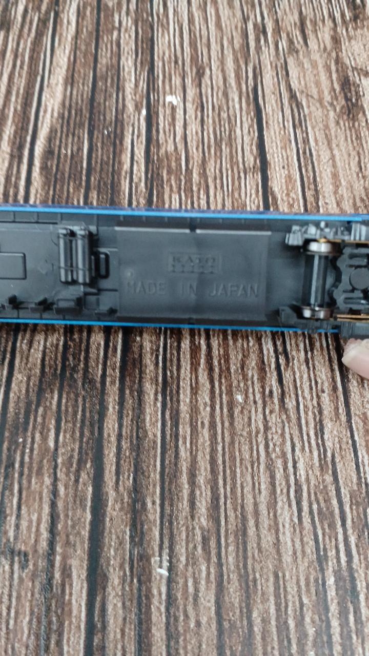 KATO 24 Series Sleeper Limited Express 'Hokutosei' 6-Car Basic & Add-on Set 10-831/10-832 - Image 7