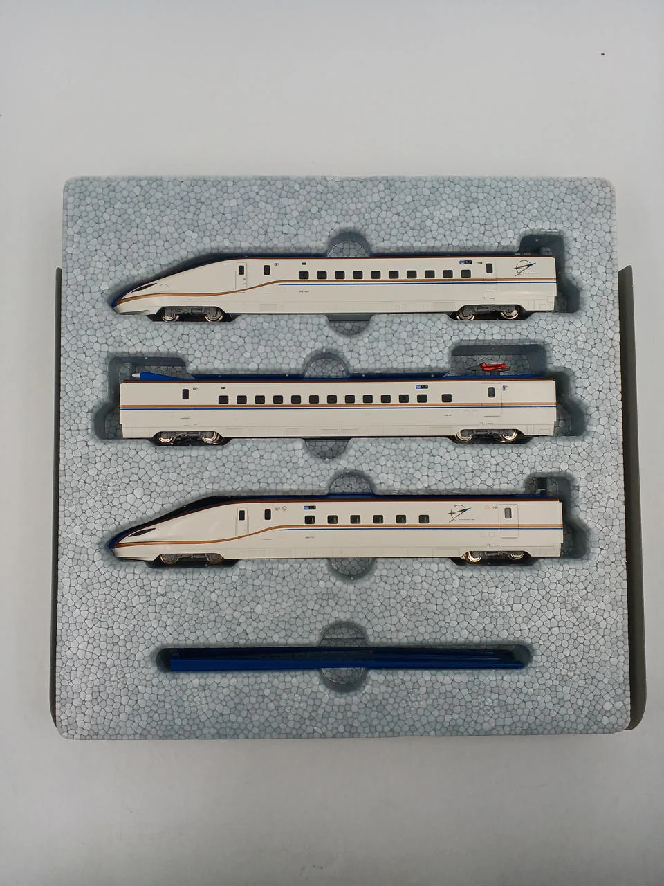 KATO 7 Series Hokuriku Shinkansen Kagayaki Basic Set 3-Car 10-1264 Basic Set - Image 2