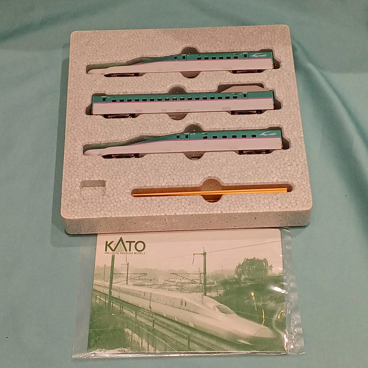 KATO Basic Set 3-Car 10-857 - Image 3