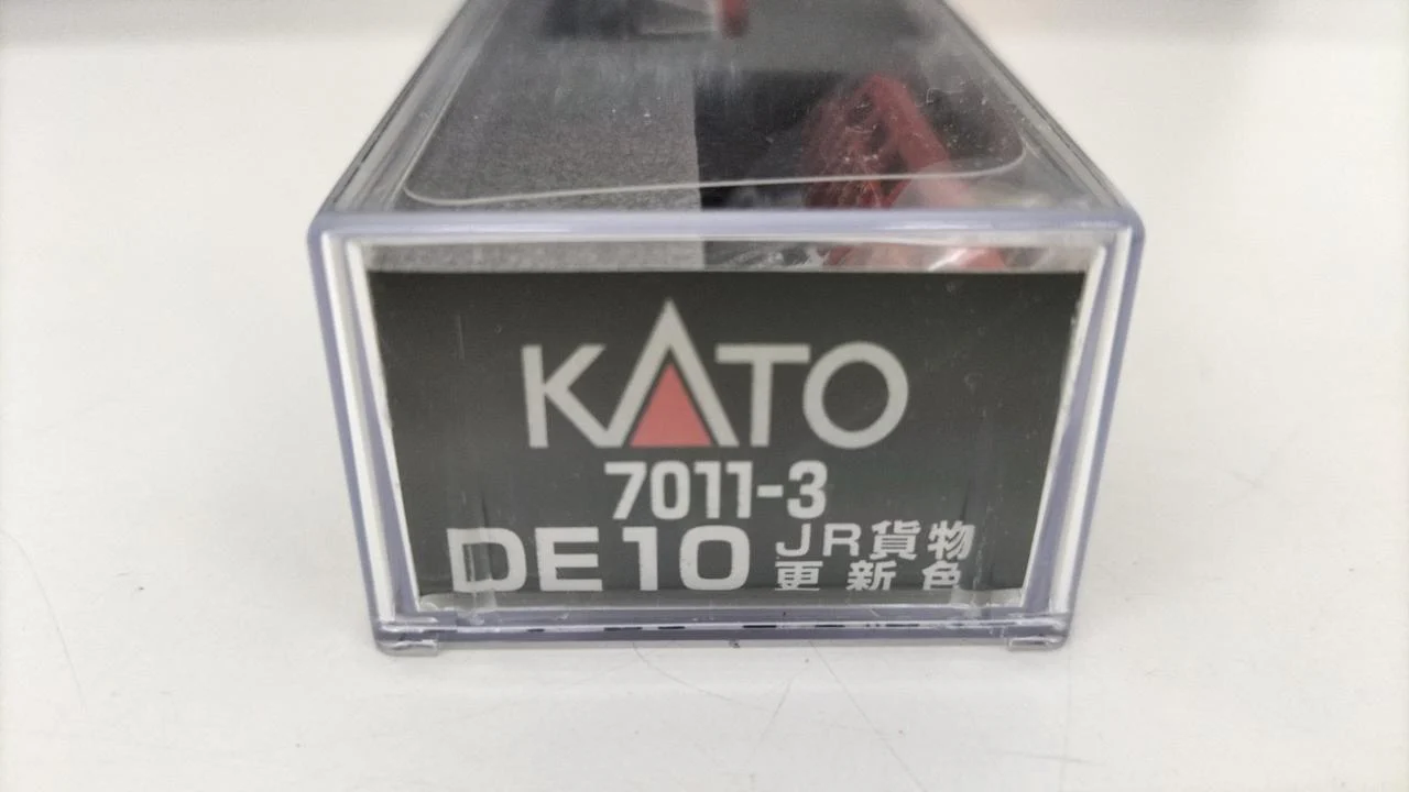 KATO DE10 JR Freight Updated Color 7011-3 - Image 2