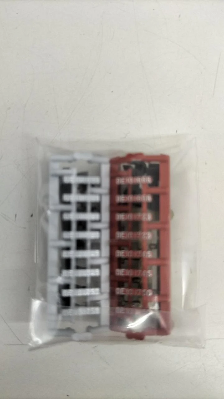KATO DE10 JR Freight Updated Color 7011-3 - Image 3