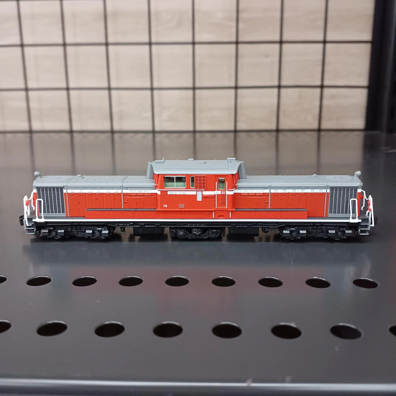 KATO Diesel Locomotive 7008-8 - Image 10