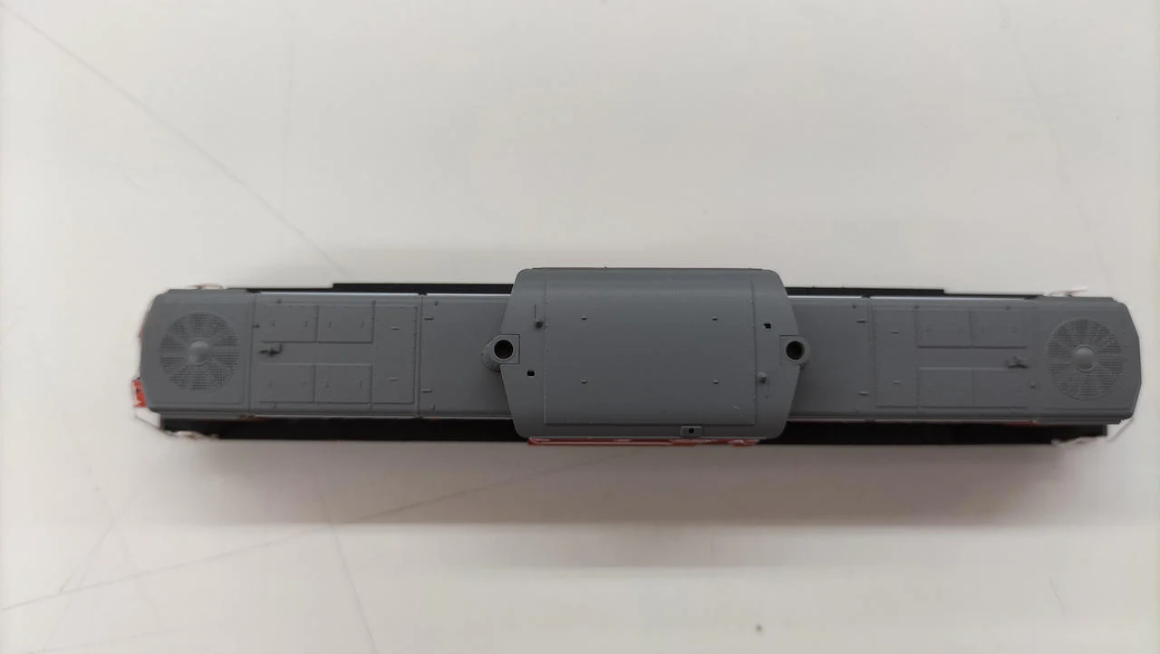 Kato Diesel Locomotive DD51 800 - Image 14