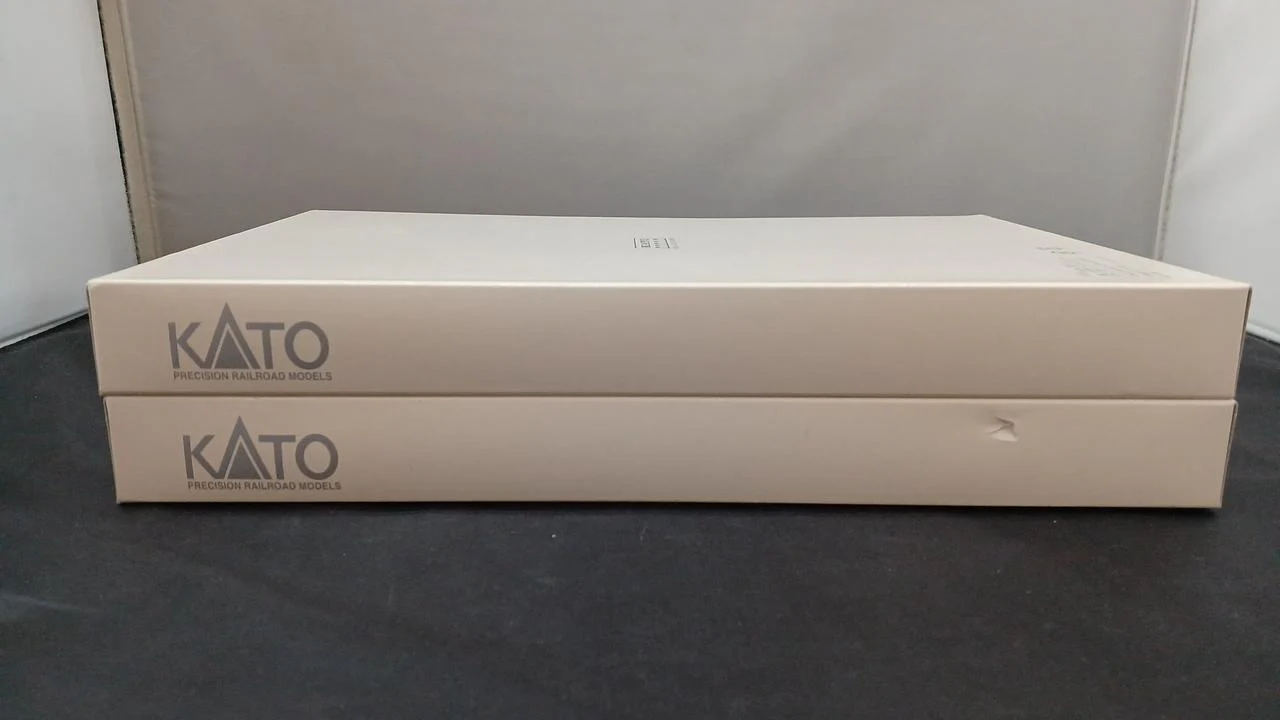 KATO E001 Series [TRAINSUITE Shikishima] Basic & Add-on Set 10-1889 / 10-1890 - Image 3