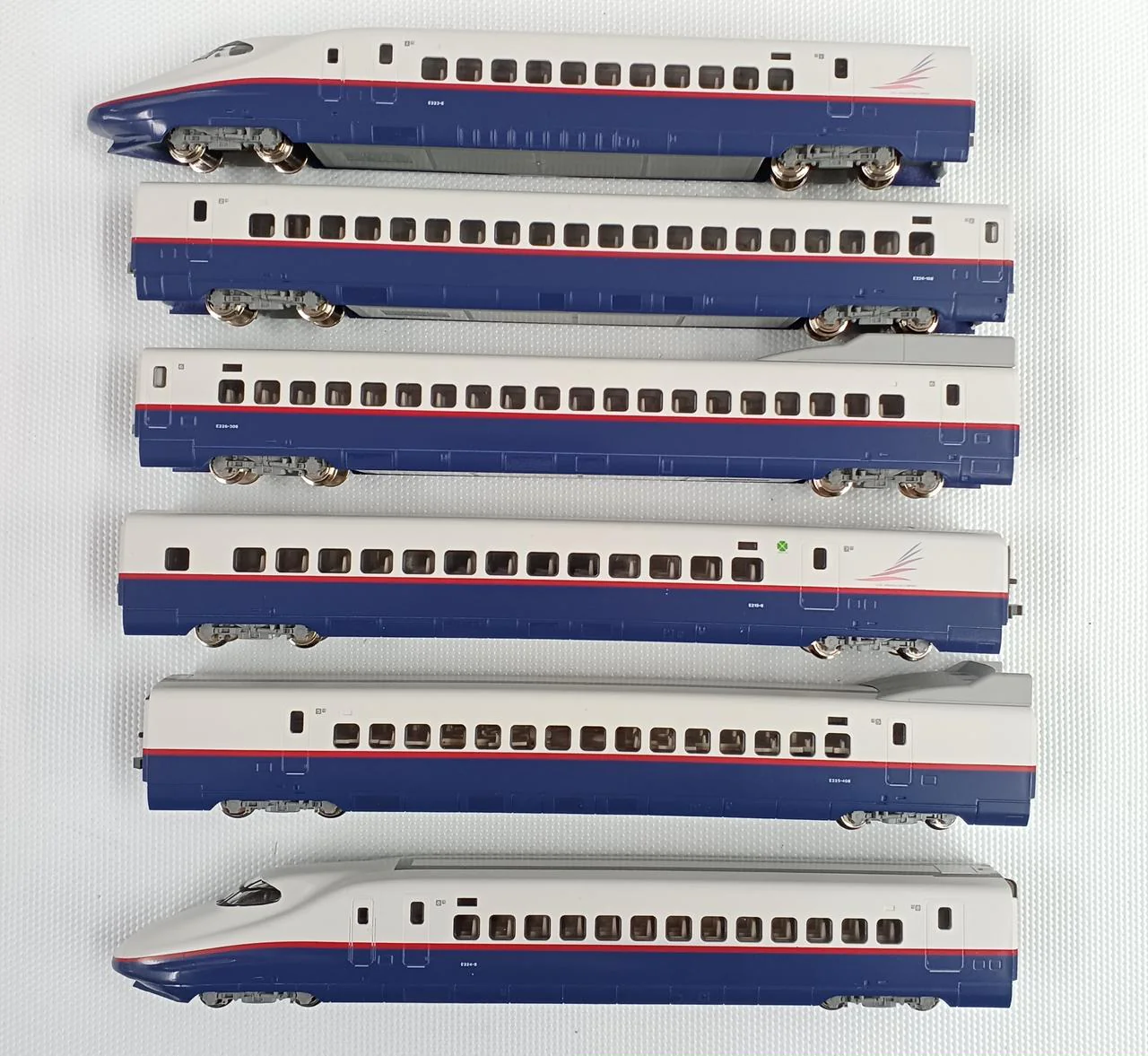 KATO E2 Series Shinkansen Asama 6-Car Basic Set 10-377 - Image 4
