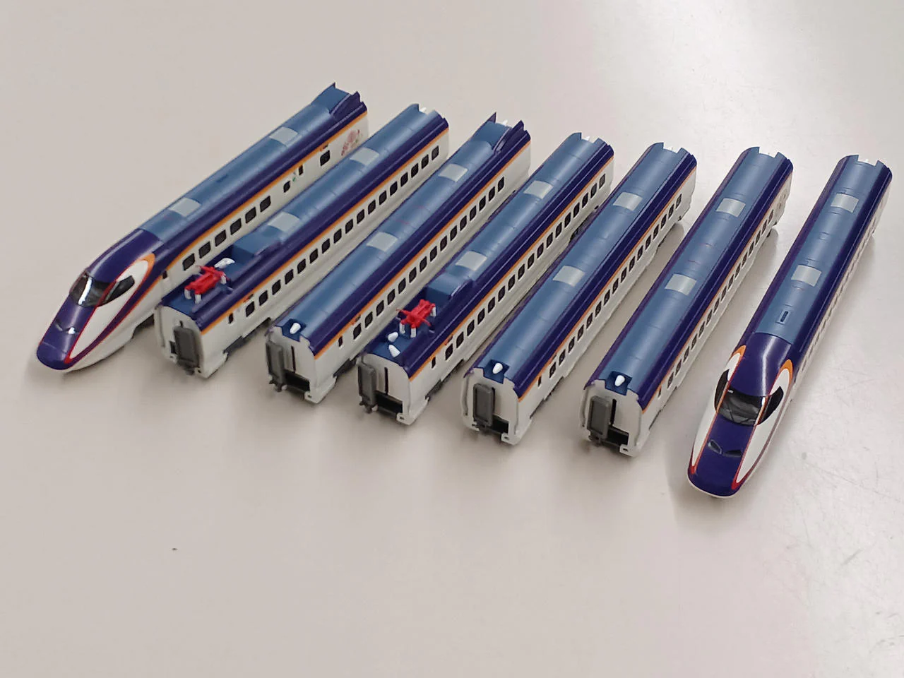 KATO E3 Series 2000 Yamagata Shinkansen 'Tsubasa' 7-Car Set 10-1255