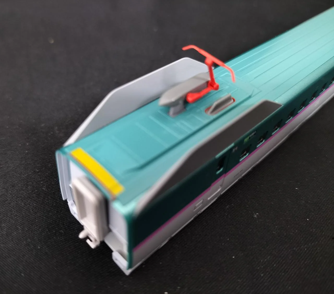 KATO E5 Series Shinkansen 'Hayabusa' Basic 3-Car Set - Image 16