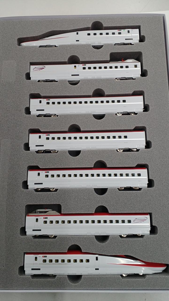 KATO E6 Series Shinkansen Komachi 10-1973 / 10-1974 - Image 3