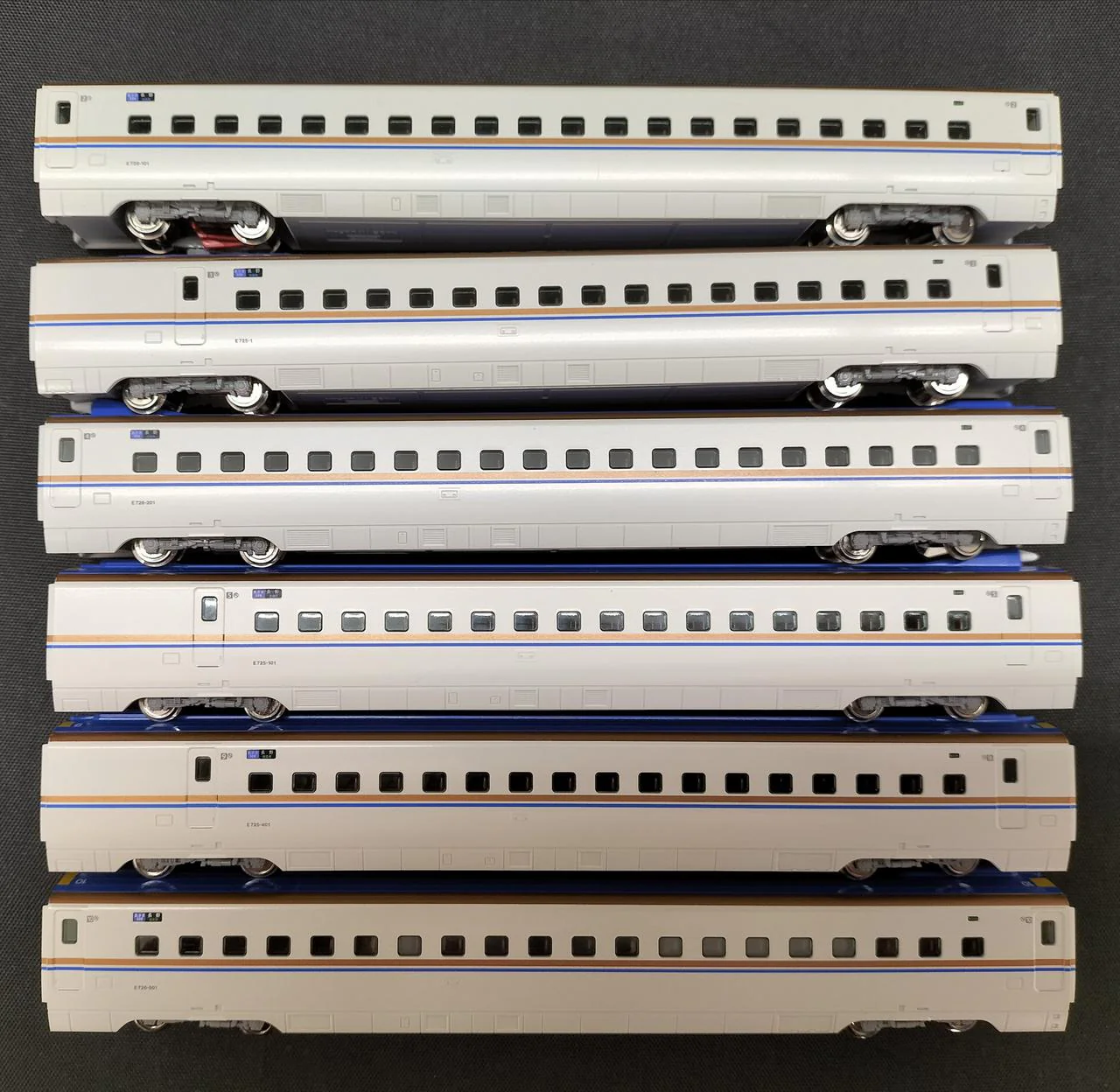 KATO E7 Series Hokuriku Shinkansen Basic Add-on Set 10-1221, 1222, 1223 - Image 8