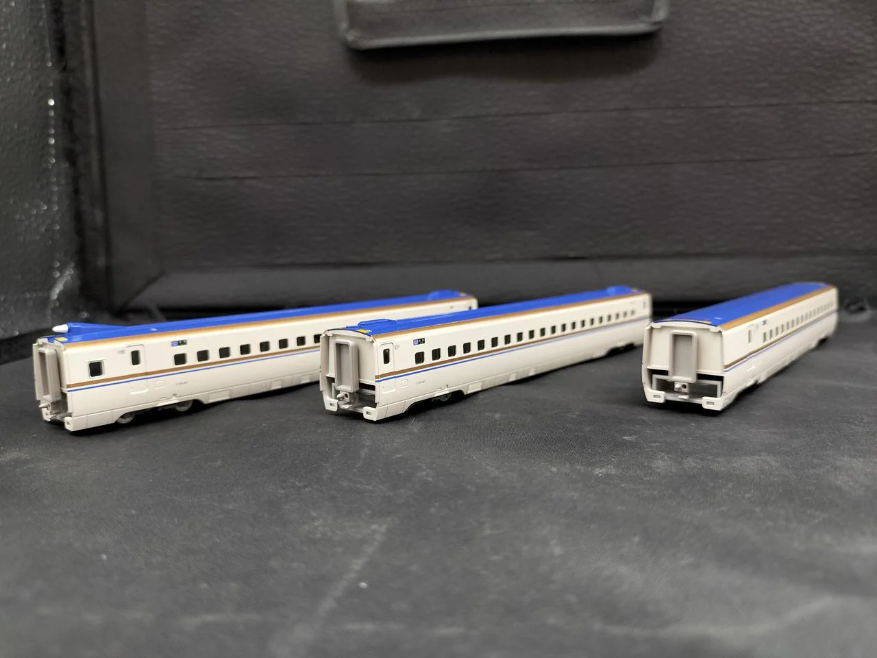 KATO E7 Series Hokuriku Shinkansen Expansion Set A 10-1222 - Image 3