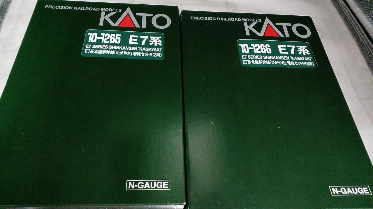 KATO E7 Series Hokuriku Shinkansen Kagayaki 10-1264, 1265, 1266 12-Car Set