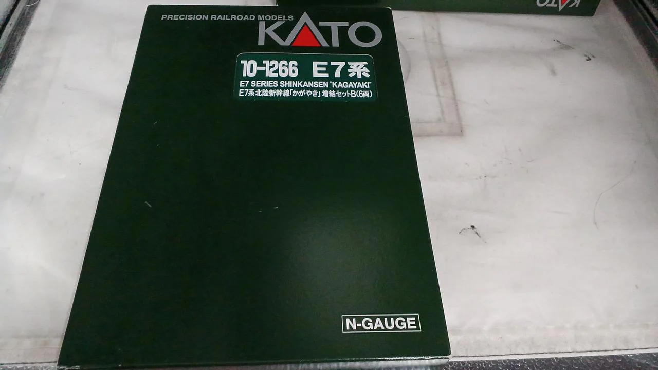 KATO E7 Series Hokuriku Shinkansen Kagayaki 10-1264, 1265, 1266 12-Car Set - Image 12