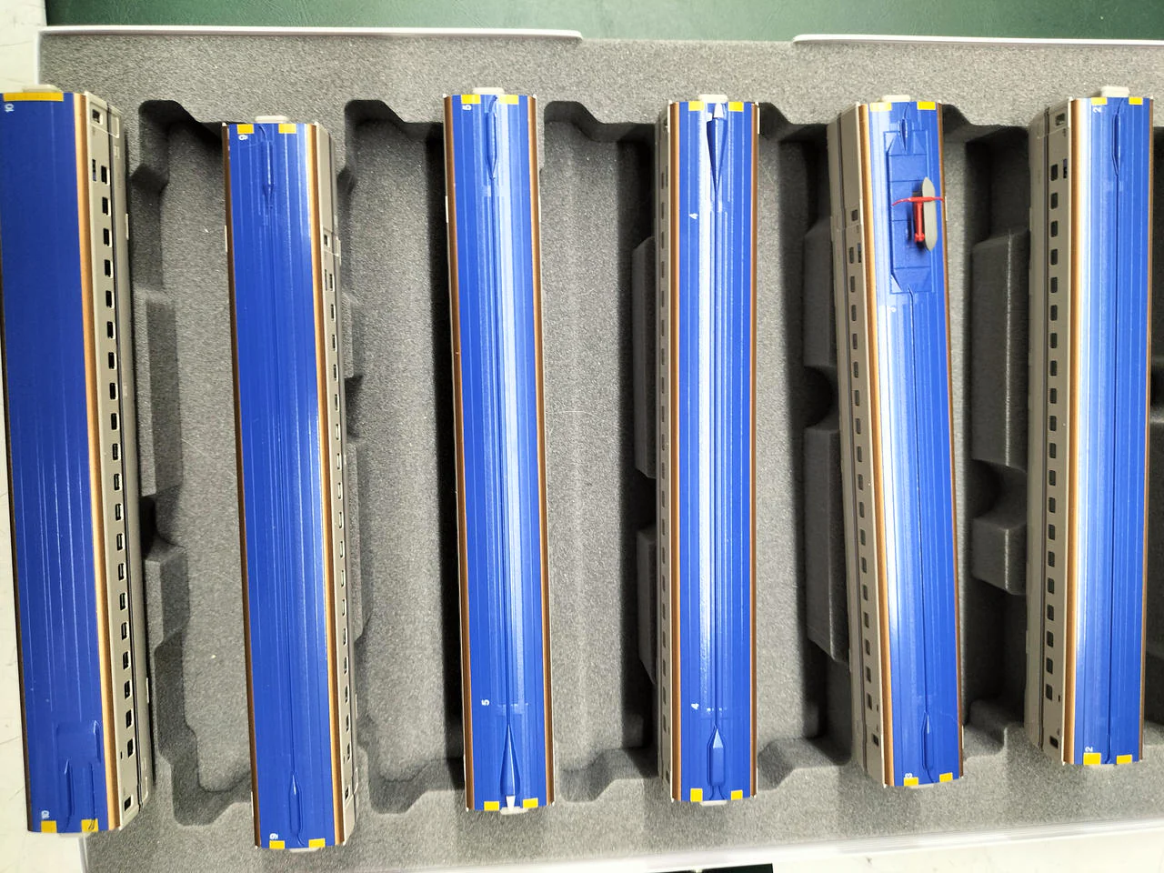KATO E7 Series Hokuriku Shinkansen Set 10-1221/10-1222 10-1223 - Image 11